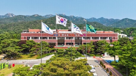 과천시, 저소득·다자녀가정 졸업예정자에 ‘졸업앨범 구입비’ 지원